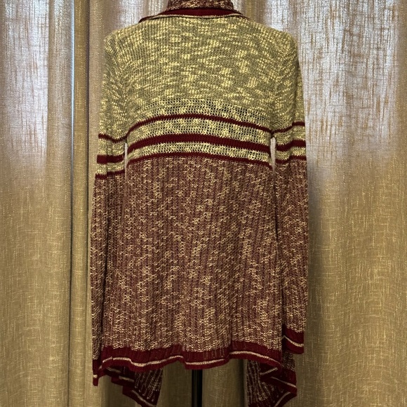 Closet Space Burgundy & Gray Cardigan Size S - Picture 5 of 12